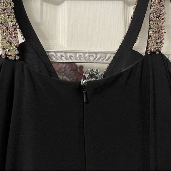 Elegant Black Evening Dress - Picture 11 of 14